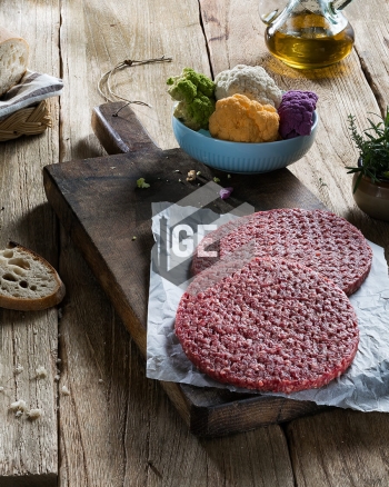 Hamburger di bovino adulto 95% carne microforato - gr 180
